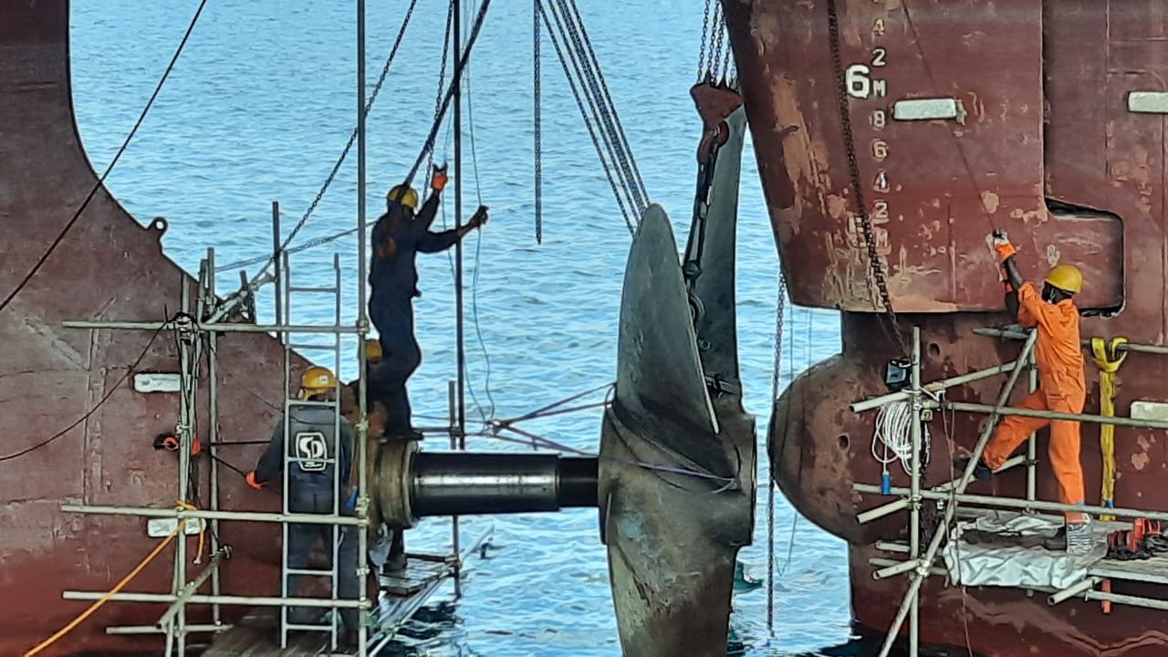 Colombo Dockyard PLC offshore engineering